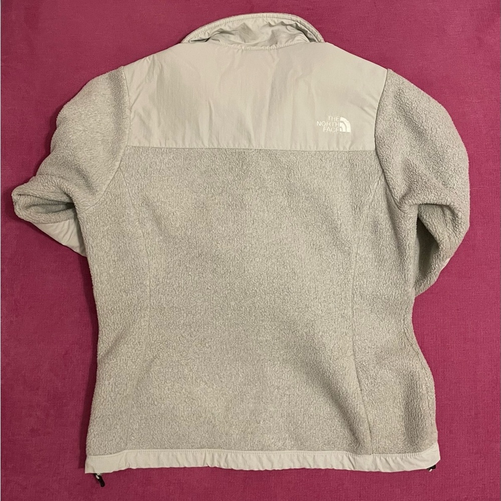TNF Jacket Small - Picture 2 of 4
